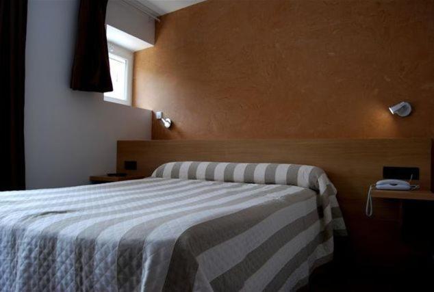 Hotel De France Le Bessat Room photo